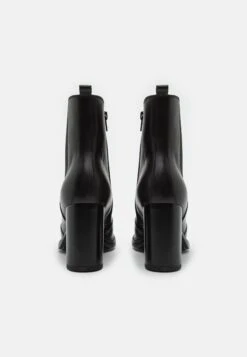 Leather- Enkellaarsjes Met Hoge Hak - Black 11 Leather- Enkellaarsjes Met Hoge Hak - Black -Anna Field 8285c3f6f7d94045bb79e27db56d5a46